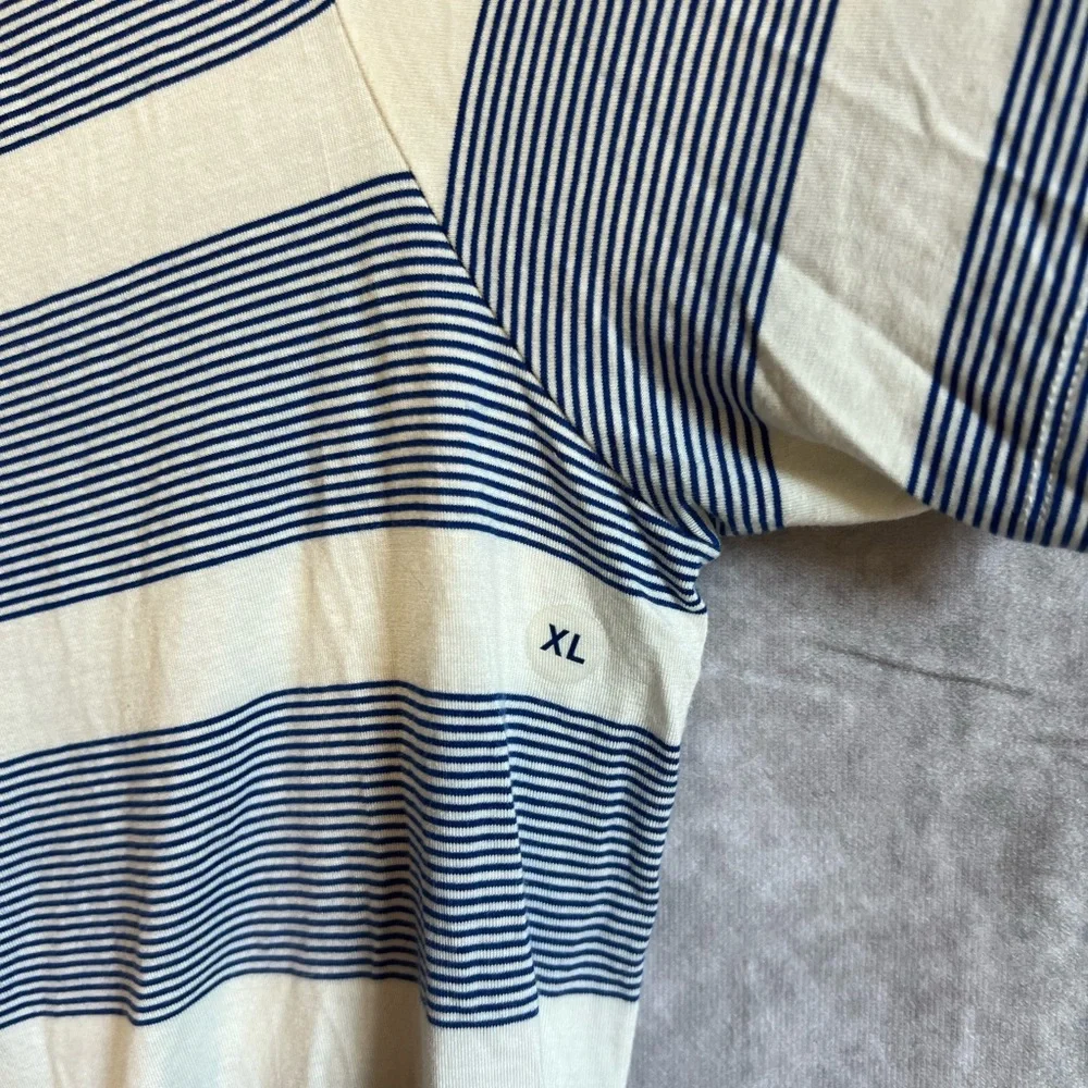 Brand new AEO tshirt - Picture 4 of 5